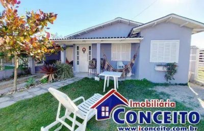 C475 - linda residência a 50 metros do mar no balneário nordeste