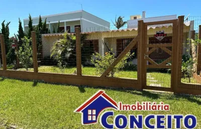 C332 - ótima residência a 60 metros do mar no balneário mariluz