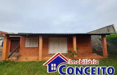 C75 - ótima residência composta de 03 dormitórios em excelente localização