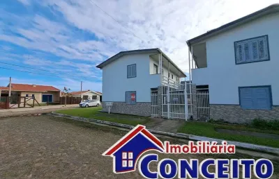 Ap03 - ótimo apartamento composto de 02 dormitórios a 200 metros do mar