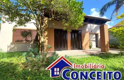 C28 - excelente residência a 150 metros do mar localizada em mariluz