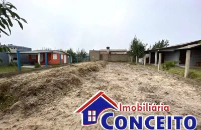 T198 - ótimo terreno medindo 300m² a 450 metros do mar