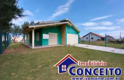 C236 - excelente residência a 70 metros do mar no balneário presidente