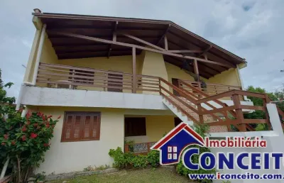 C146 - excelente sobrado composto de 02 apartamentos a 400 metros do mar