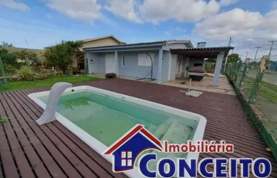 C156 - excelente imóvel com piscina a 250 metros do mar em mariluz