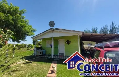 C439 - residência com dois anexos localizada no balneário santa terezinha