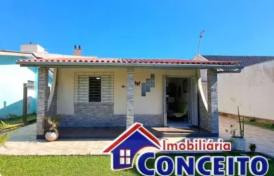 C457 - excelente residência a 350 metros do mar em ótima localização