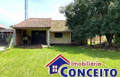 C140 - residência mista composta de 04 dormitórios localizada em mariluz