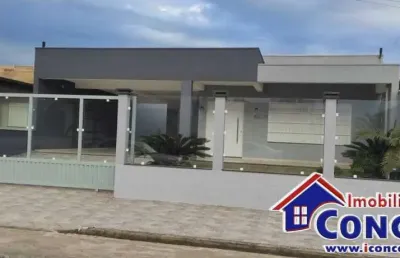 C553 - excelente residência a 50 metros do mar em mariluz