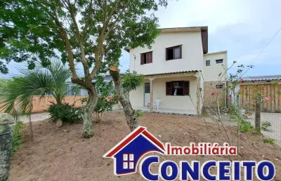 C461 - ótima residência em excelente localização no balneário nordeste