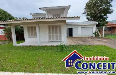 C1044 - ótima residência em localização privilegiada no centro de tramandaí