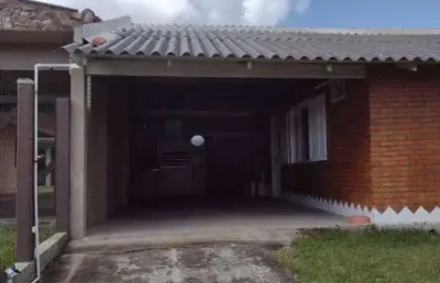 C1072 - residência de esquina a 450 metros do mar no centro de imbé