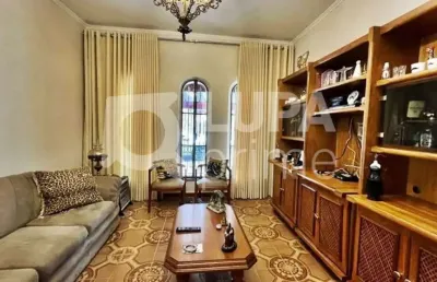 Casa térrea com 4 quartos, churrasqueira e 5 vagas para venda, tucuruvi