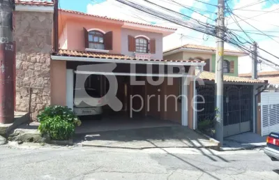 Sobrado com 3 dormitórios sendo 1 suíte à venda na vila gustavo!