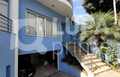 Casa com 4 dormitórios (suítes) e 6 vagas em santana