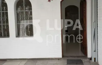 Sobrado com 3 dormitórios sendo 1 suíte á venda na parada inglesa