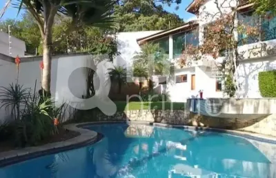 Sobrado com 4 suítes mobiliadas á venda no jardim floresta