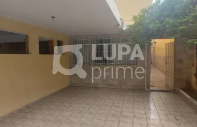 Sobrado com 3 dormitórios sendo 1 suíte á venda no jardim brasil