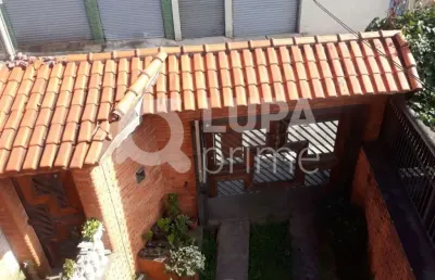 Sobrado com 3 dormitórios sendo 1 suíte á venda na vila gustavo