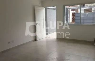 Sobrado com 2 dormitórios sendo 2 suítes  à venda na parada inglesa