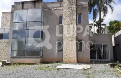 Sobrado em condomínio à venda com 3 dormitórios no jardim floresta!