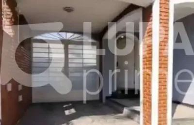 Casa térrea com 3 dormitórios sendo 1 suíte á venda no jardim são paulo