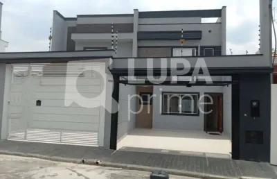 Sobrado com 3 dormitórios à venda no  parque vitoria