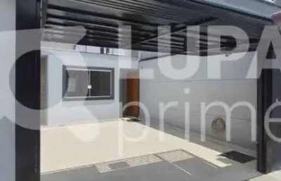 Sobrado com 3 dormitórios sendo 3 suítes á venda no parque vitória