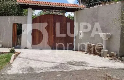 Chácara com 6 dormitórios sendo 2 suítes á venda em piracaia