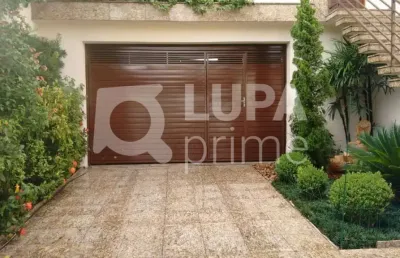 Sobrado 3 quartos/suítes, quintal, 7 vagas à venda no jardim são paulo!