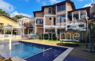 Casa com 5 dormitórios à venda no alpes da cantareira!