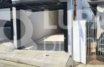 Sobrado com 3 dormitórios sendo 1 suíte á venda na vila ede