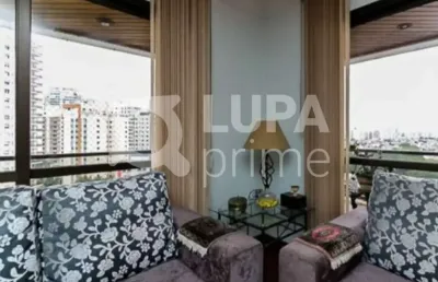 Apartamento com 3 dormitórios sendo 1 suíte  á venda em santana.