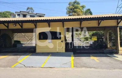 Sobrado em condomínio com 4 dormitórios sendo suítes á venda em mairiporã