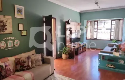 Sobrado com 3 dormitórios sendo 1 suíte à venda na vila aurora