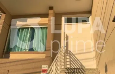 Sobrado com 3 dormitórios à venda na parada inglesa