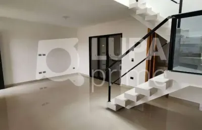 Sobrado com 3 dormitórios sendo 3 suítes á venda na vila constança!
