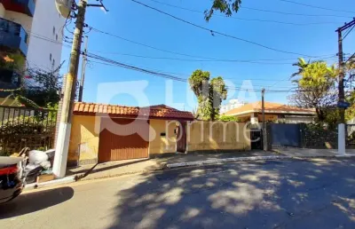 Sobrado com 4 dormitórios sendo 1 suíte á venda no jardim paraíso