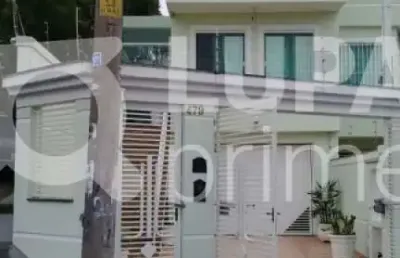 Casa com 3 quartos à venda na Rua Mata Redonda, 479, Vila Nivi, São Paulo
