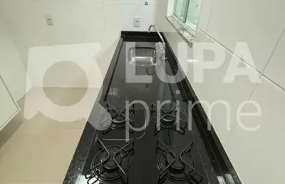 Sobrado em condomínio fechado com 2 suítes a venda no jardim leonor mendes de barros