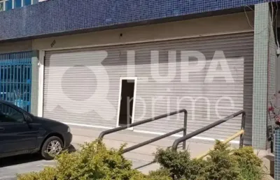 Prédio comercial com 650 metros para locação na água fria.