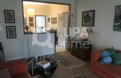 Casa com 3 quartos à venda na Rua Maria Lopes, 413, Vila Rosa, São Paulo