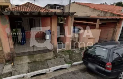 Terreno com 6 casas para renda à venda na vila ede!