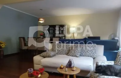 Casa com 4 dormitórios sendo 2 suítes à venda no imirim!