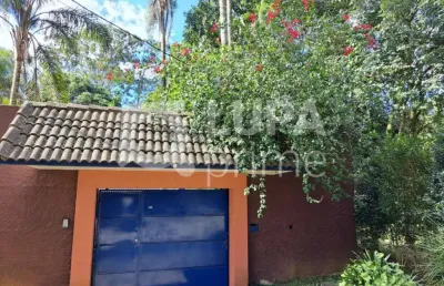 Casa térrea em condomínio com 3 dormitórios sendo 2 suítes á venda em mairiporã