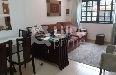 Sobrado com 3 dormitórios sendo suítes à venda na parada inglesa!