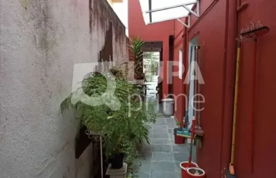Sobrado com 3 dormitórios sendo 1 suíte á venda na vila gustavo.