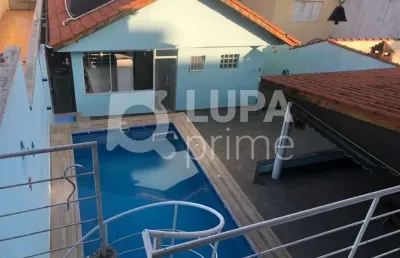 Sobrado com 3 dormitórios sendo 1 suíte á venda no tucuruvi