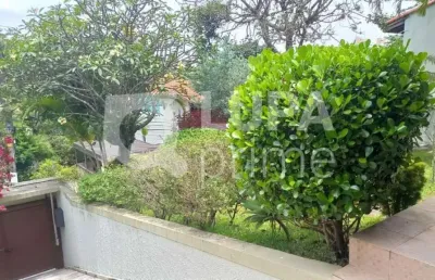 Casa térrea com 3 dormitórios sendo 1 suíte para locação na vila irmãos arnoni!