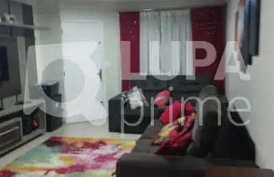 Sobrado com 3 dormitórios, sendo 1 suíte, à venda, na vila constança
